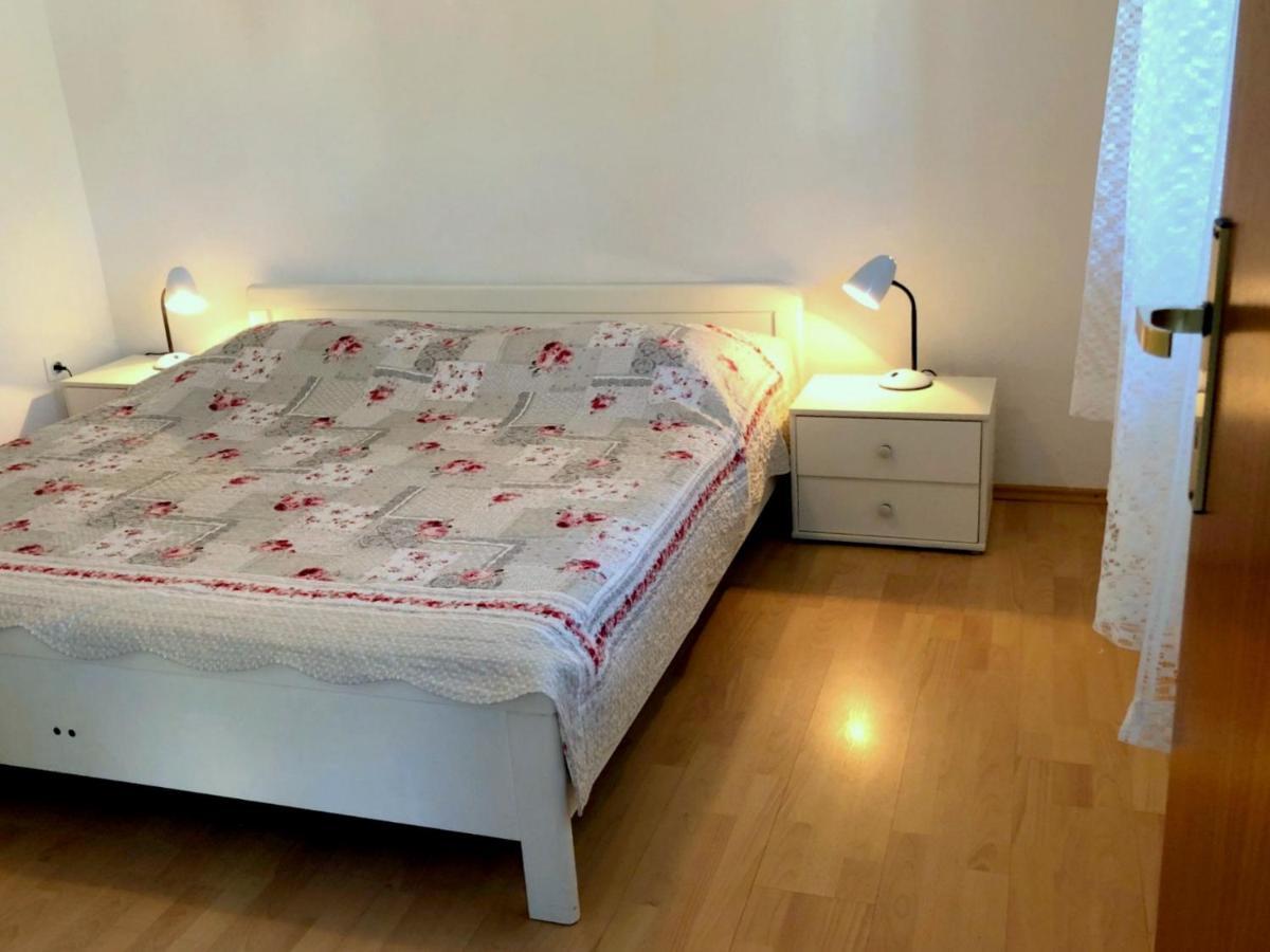 Miramar Gardenn Apartmment Banjol Kültér fotó
